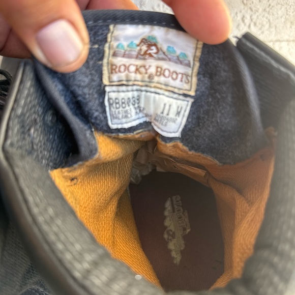 Gore-Tex Vintage Black leather lace up hiking boots main image 2
